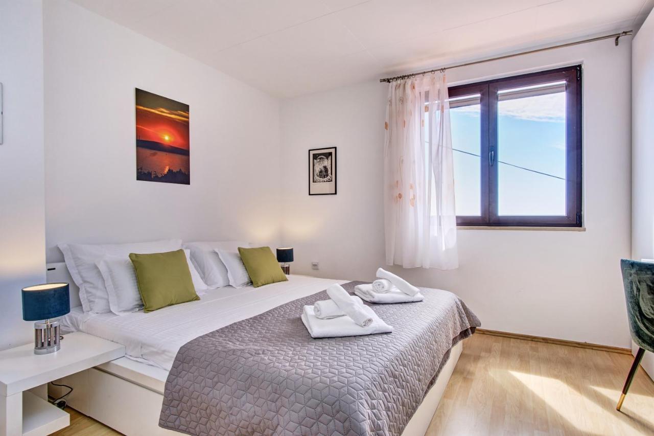 Apartment Mateo Miholascica Eksteriør billede